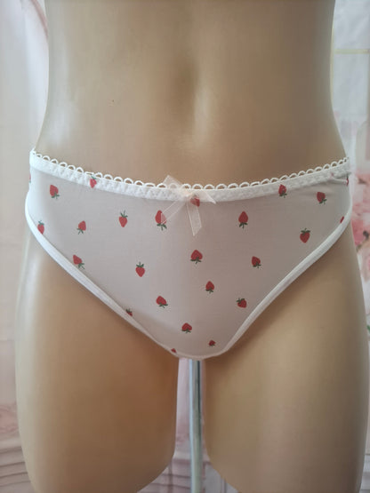 Pack de 7 Braguitas de Encaje con Diseño Floral y Corazones