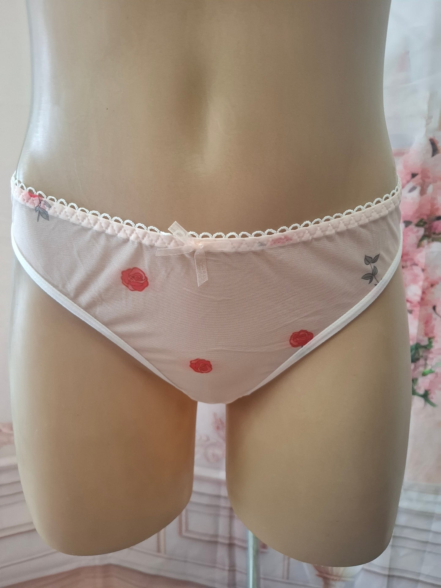 Pack de 7 Braguitas de Encaje con Diseño Floral y Corazones