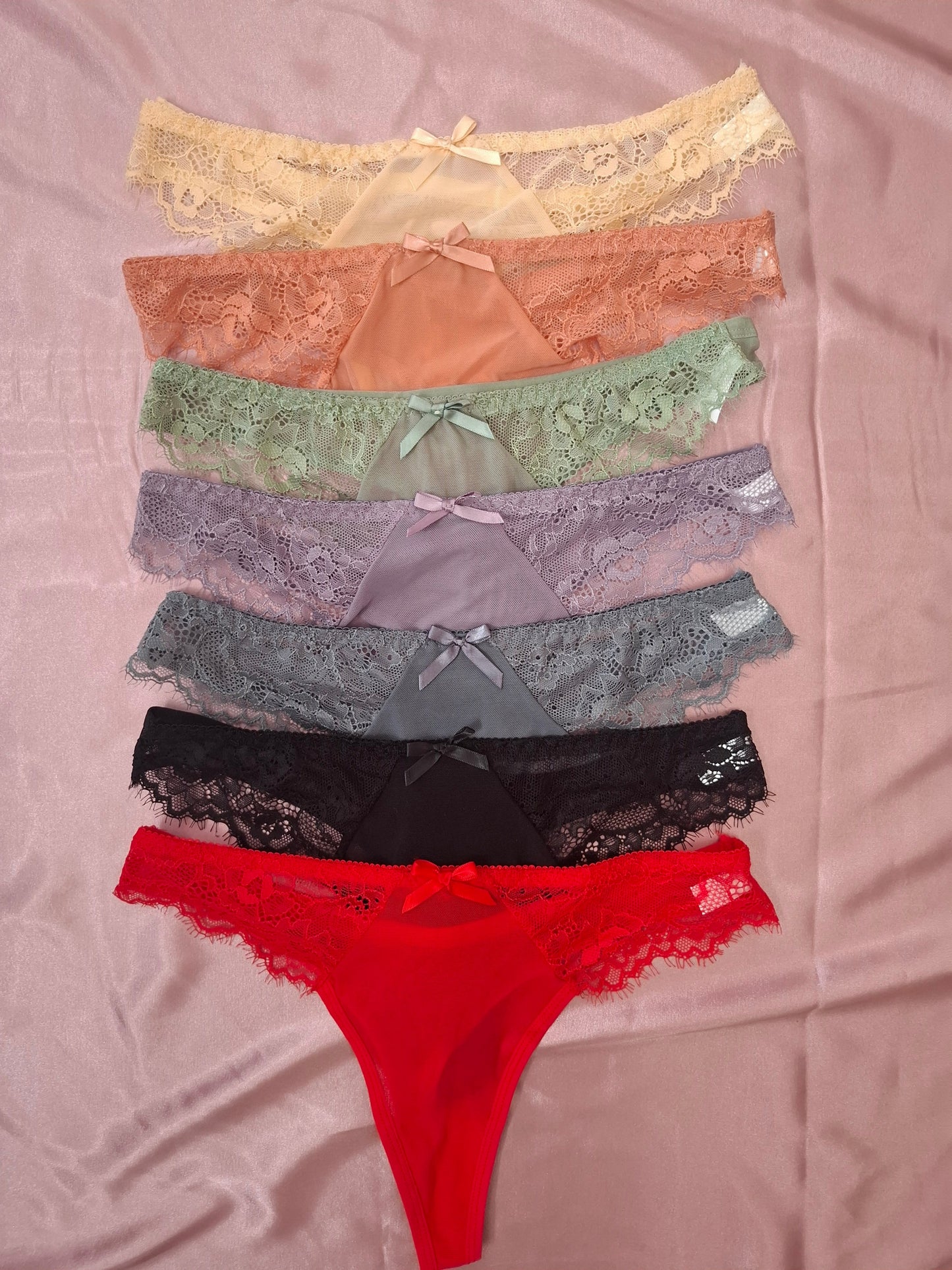 Pack de 7 braguitas de Encaje en Colores Variados
